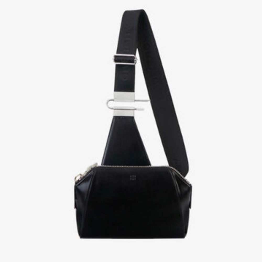 Givenchy Small U Antigona Cross body in box leather 4G bag black